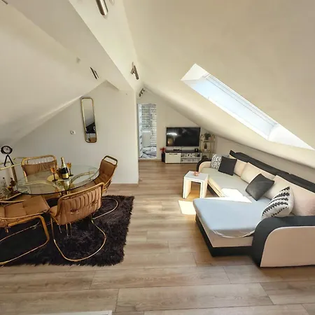 Rocca With Pool